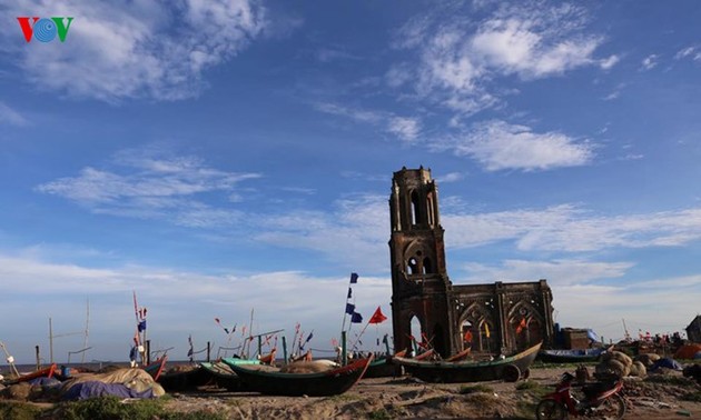 L’église du Cœur de Hai Ly ou le charme des ruines