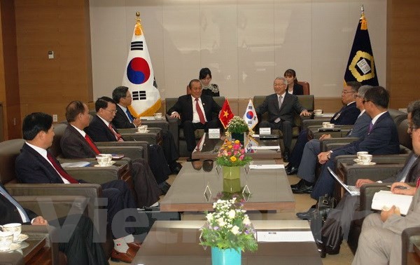 Le président de la Cour populaire suprême en visite en République de Corée 