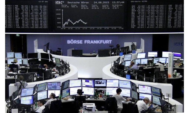 Les Bourses européennes plongent après la déroute en Asie