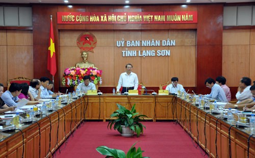 Vu Van Ninh inspecte l’instauration de la nouvelle ruralité à Lang Son