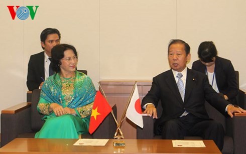 Nguyen Thi Kim Ngan rencontre le président de la chambre des conseillers du Japon
