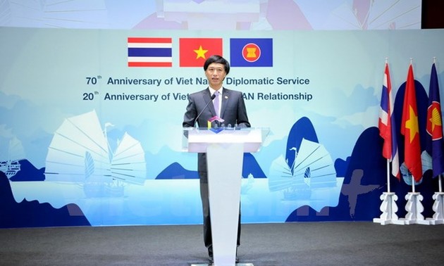 Le 20ème anniversaire de l’adhésion du Vietnam à l’ASEAN célébré en Thailande