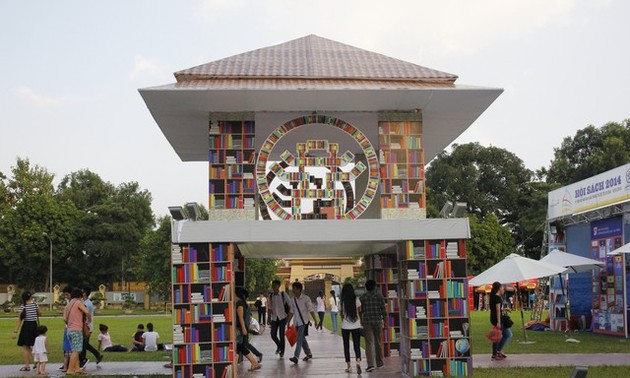 5ème Foire internationale de livres du Vietnam à Hanoi
