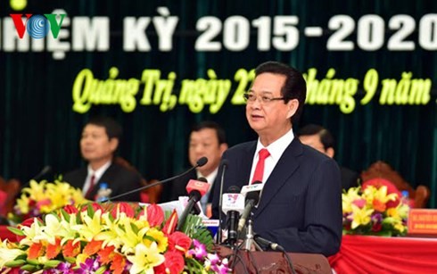 Nguyen Tan Dung assiste au congrès du comité du Parti pour Quang Tri