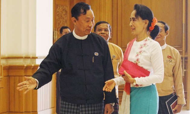Myanmar : 1ère rencontre de réconciliation entre Suu Kyi et Shwe Mann