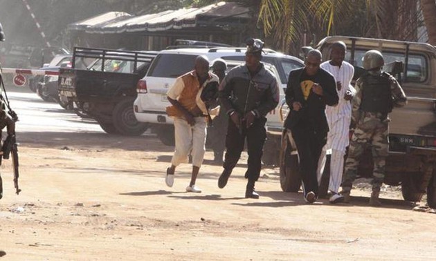 Mali : 170 otages retenus par des terroristes dans l'hôtel Radisson de Bamako