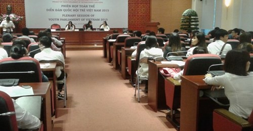 Forum “Jeune Assemblée nationale du Vietnam 2015”