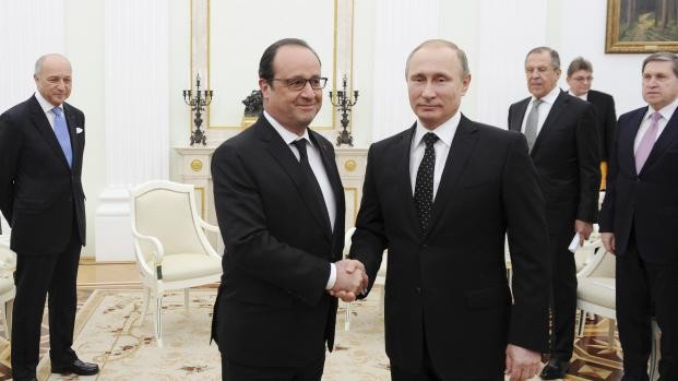 La Russie et la France vont « coordonner » leurs frappes contre l'Etat islamique