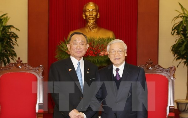 Le président du sénat japonais termine sa visite au Vietnam