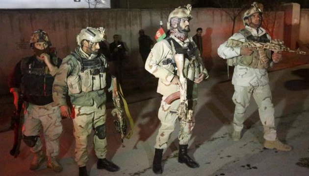 Attaque des talibans à Kaboul : quatre policiers afghans et deux Espagnols tués