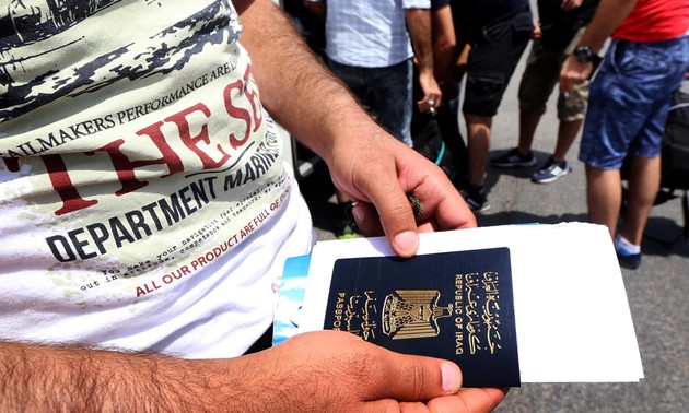Des "dizaines de milliers" de passeports vierges dans les mains de l’EI