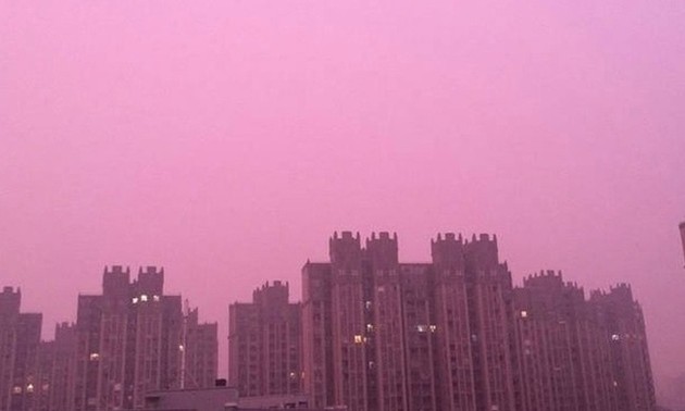 Chine: Un étrange coucher de soleil violet inquiète le pays