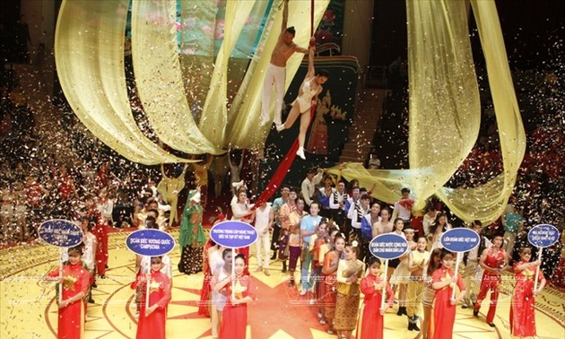 Concours de talents du cirque Vietnam-Laos-Cambodge