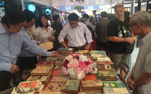 Ouverture du chemin aux livres de Ho Chi Minh-ville