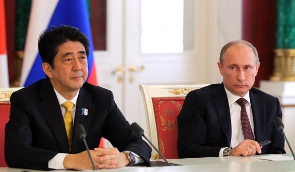 Conversation téléphonique entre Vladimir Poutine et Shinzo Abe