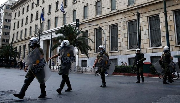 Plusieurs suspects de « terrorisme » arrêtés en Grèce et Arabie Saoudite 