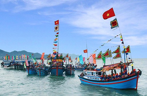 Les pêcheurs de Khanh Hoà sont partis fêter le Têt au large 