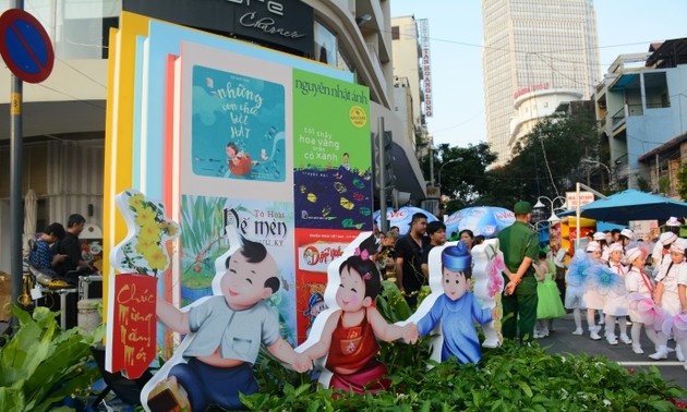 Inauguration du chemin aux livres du Tet à Ho Chi Minh-ville