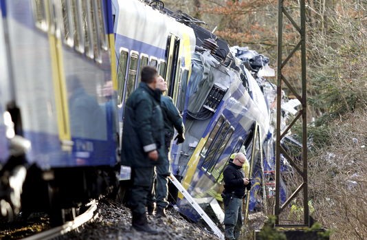 Accident de train en Allemagne : la piste de «l'erreur humaine» 