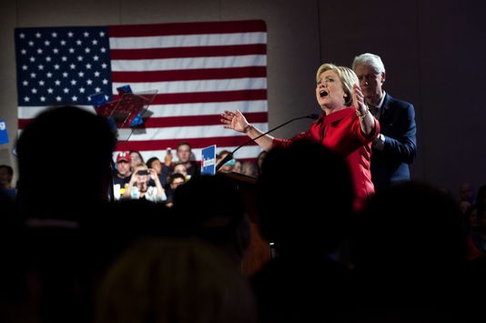 Hillary Clinton défait Bernie Sanders au Nevada