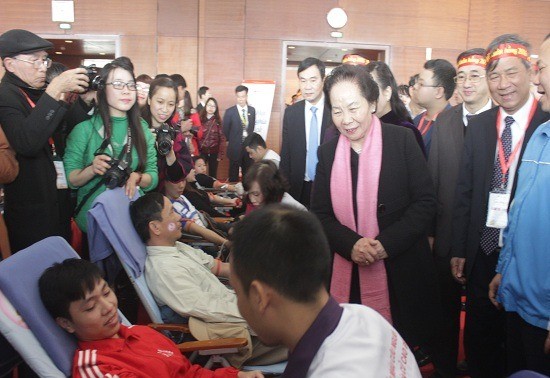 Nguyen Thi Doan ouvre la fête Printemps rose