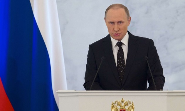 Vladimir Poutine annonce le début du retrait des troupes russes de Syrie