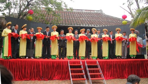 Coup d’envoi du festival de la soie Vietnam-Asie 2016