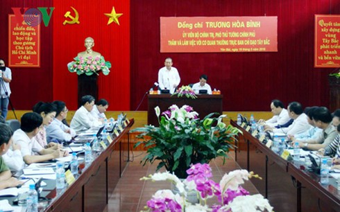 Truong Hoa Binh travaille avec le comité de pilotage du Nord-Ouest