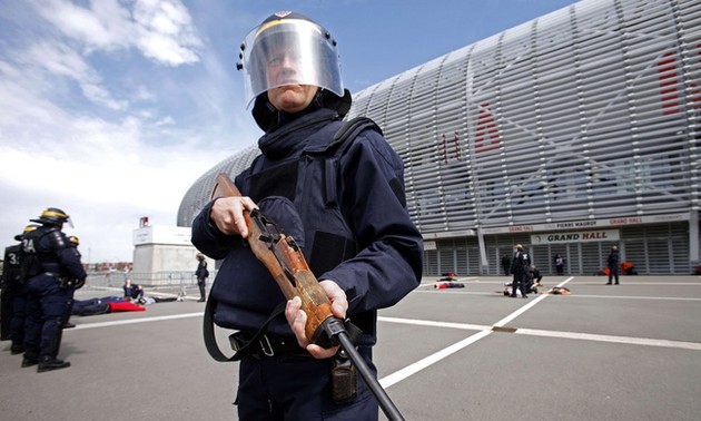 60.000 policiers et gendarmes déployés pour l'Euro 2016