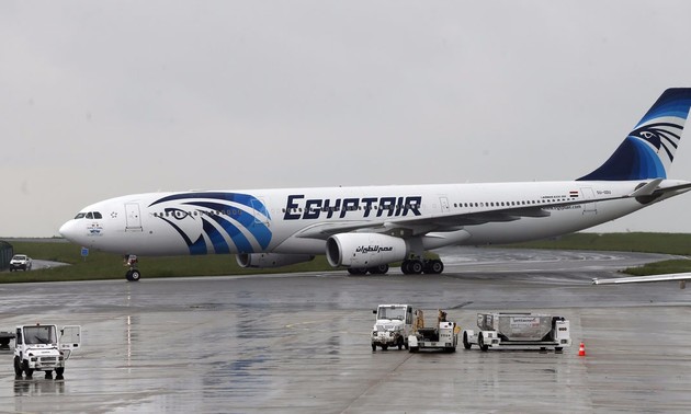 Un avion d'EgyptAir atterrit en Ouzbekistan après une alerte à la bombe