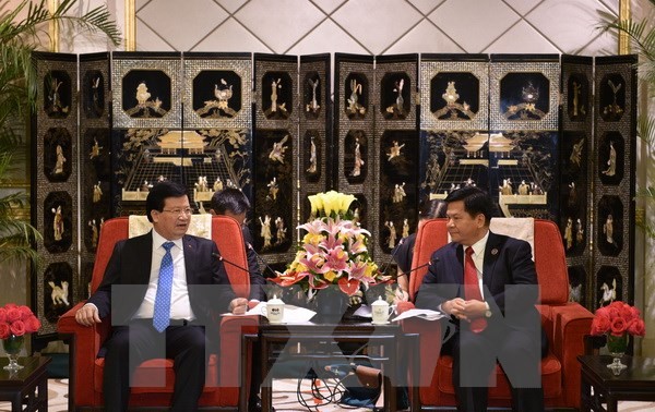 Trinh Dinh Dung rencontre le secrétaire du PCC du Yunnan (Chine)