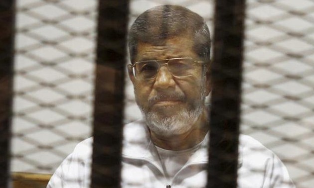 Egypte: nouvelle peine de prison à vie pour l'ex-président Morsi