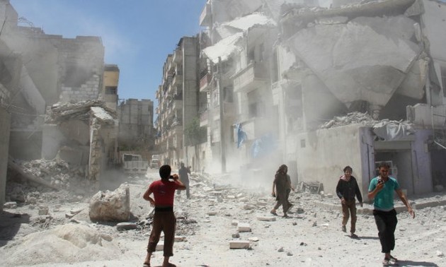 Des bombardiers russes détruisent des armes et abattent des djihadistes en Syrie