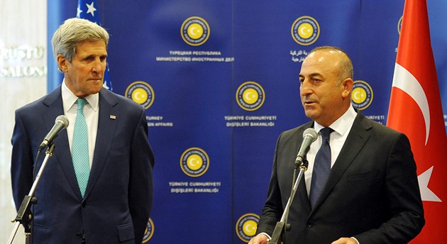 Cavusoglu s’entretient avec Kerry sur l’extradition de Gulen