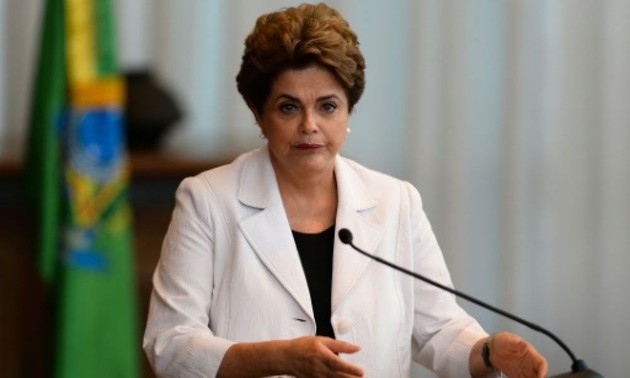 Brésil: Rousseff assurera seule sa défense devant le Sénat