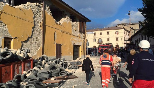 Tremblement de terre en Italie: 250 morts, l'état d'urgence est déclaré