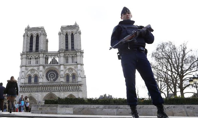 France : une première mise en examen dans les affaires des attentats déjoués