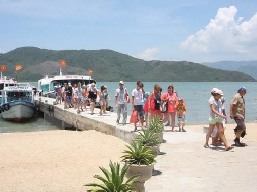 Vuong Dinh Hue : professionnaliser et moderniser le secteur touristique