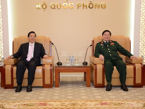 Ngô Xuân Lich reçoit le ministre chinois de la sécurité publique