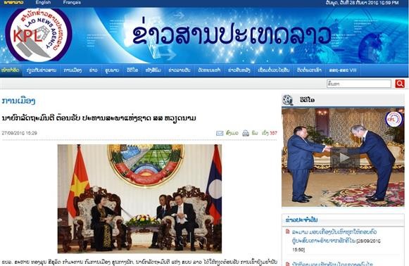 La visite de Nguyen Thi Kim Ngan au Laos largement couverte par la presse laotienne