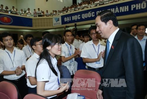 Tran Dai Quang rencontre les étudiants de l’université nationale de Ho Chi Minh-ville