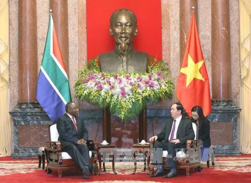 Tran Dai Quang reçoit le vice-président sud-africain
