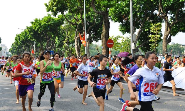 43ème course pour la paix du journal Ha Noi Moi 2016