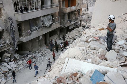 Syrie: la Russie annonce la suspension des bombardements à Alep