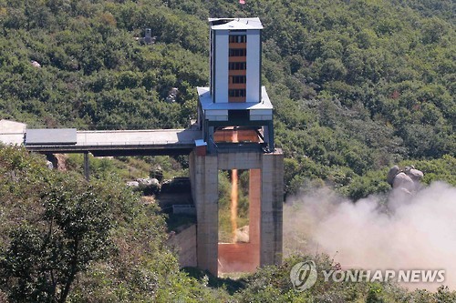 Pyongyang  se dit déterminé à lancer des satellites 