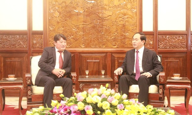 Tran Dai Quang reçoit le gouverneur de Nagano et l’ambassadeur mongol