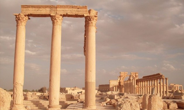 Syrie: les nouvelles destructions à Palmyre qualifiées de crimes de guerre