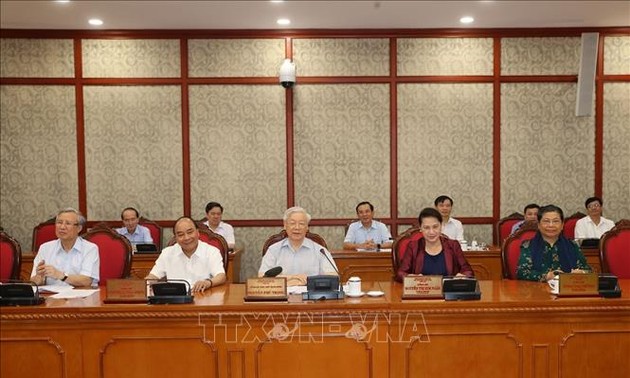 Nguyên Phu Trong rencontre le comité du Parti de la province de Thanh Hoa 