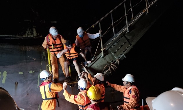 Foreign sailor rescued in Vung Tau waters