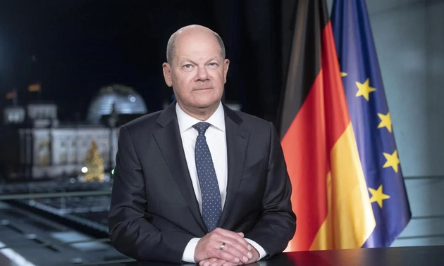 Germany's Scholz calls for deeper European military cooperation